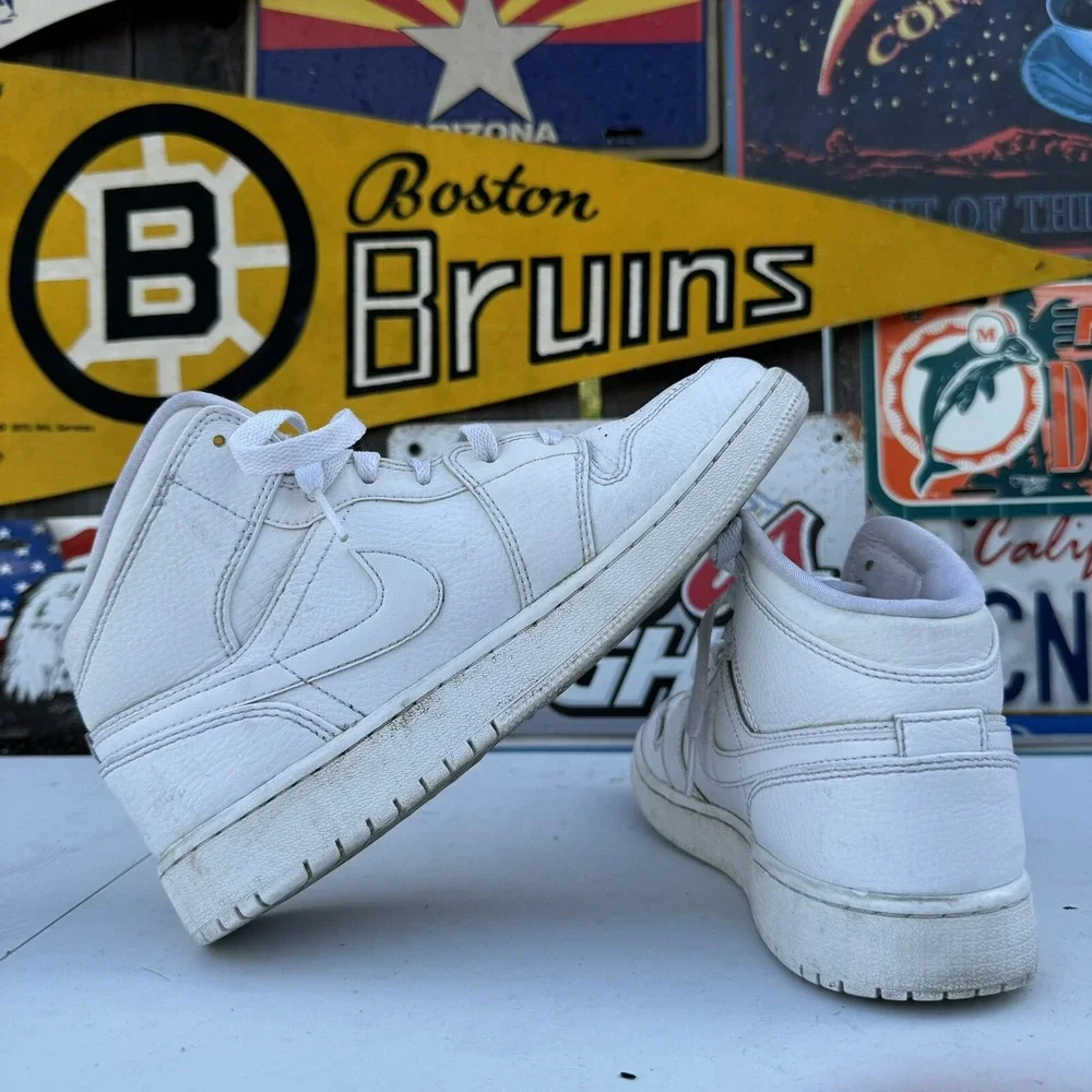 Size 5.5Y - Nike Air Jordan 1 Mid Boys White Athletic Shoes Sneakers‎ 554725-129